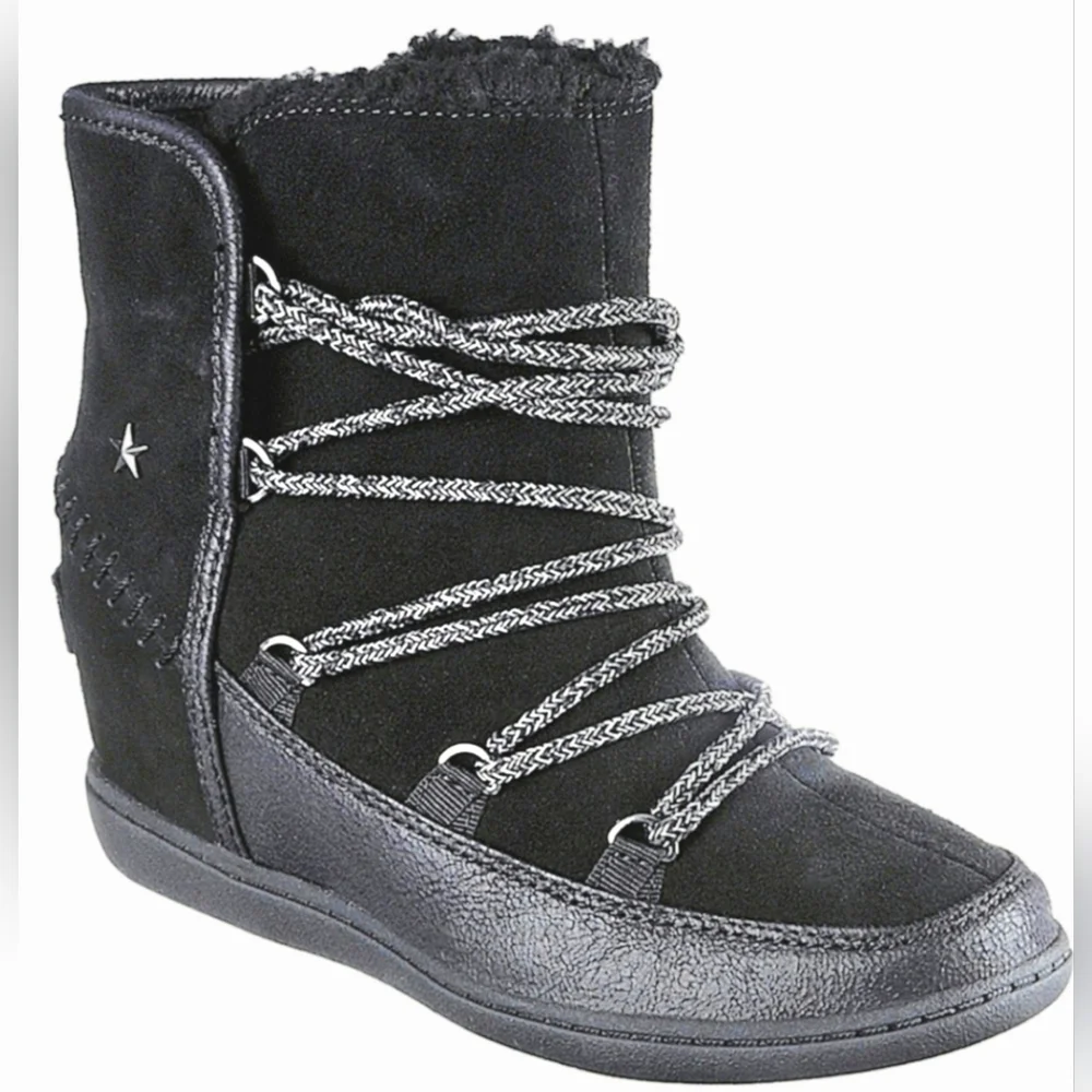 NWOB Skechers Plus 3 Trois Suede Lace-up Bootie Size 9